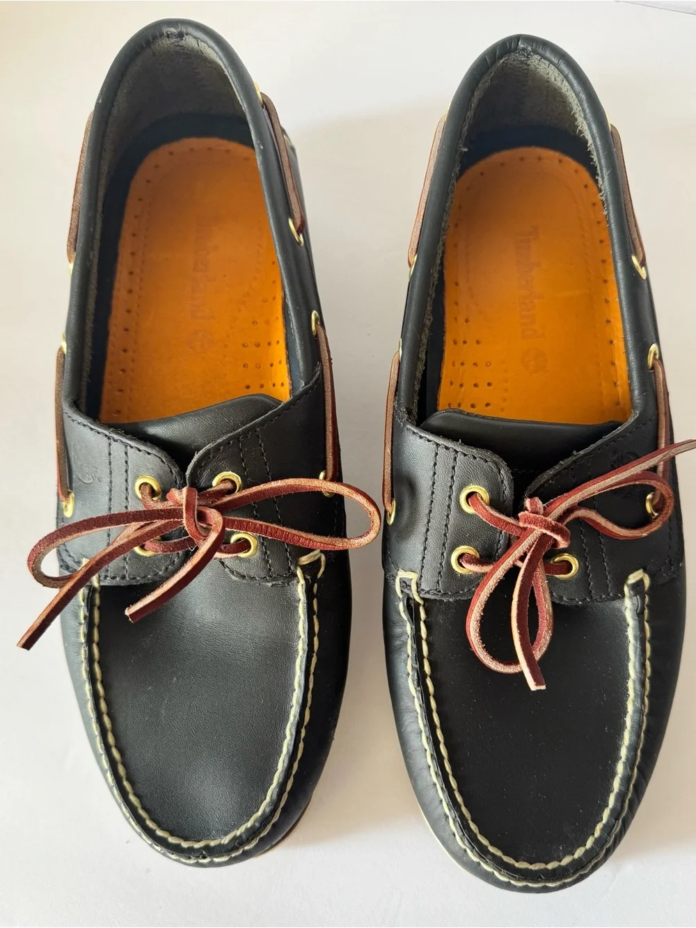 Timberland Men’s 10.5 Black Leather Boat Shoes 2 eye classic Brown Yellow Laces